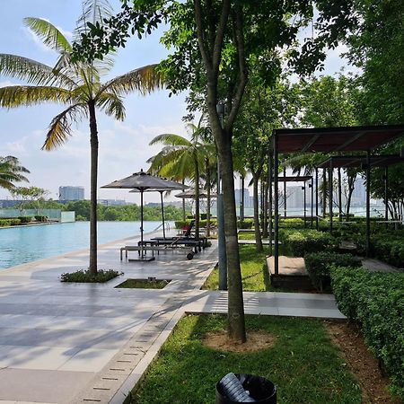 Retreat At Cybersquare Apartment Cyberjaya Exterior foto